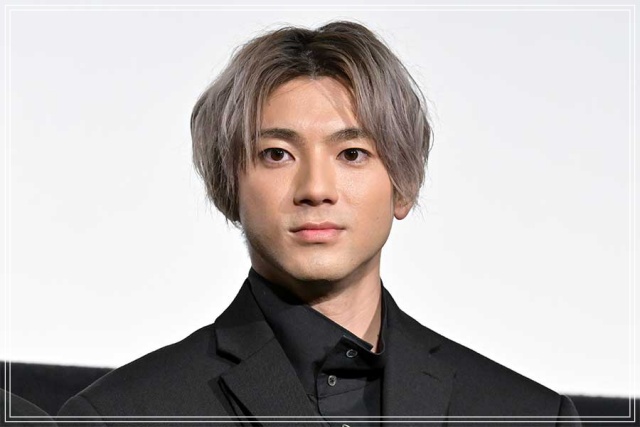 俳優